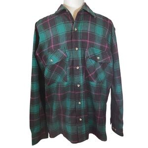 Claybrooke Outdoors Green & Red Plaid Flannel Shirt- Men's Size M 15-15.5"